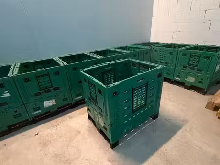 loue caisse de stockage de 225l
