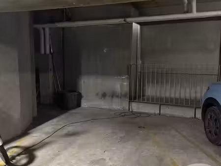 parking à louer - 12 m2 - paris - 75013 - ile-de-france