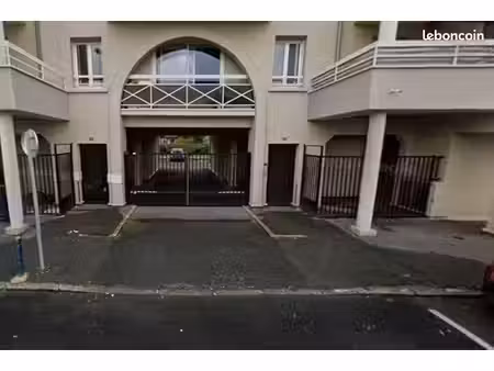 a louer place parking extérieur sécurisée villemomble