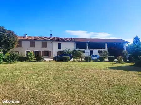 maison 149 m² +dépendance 50m