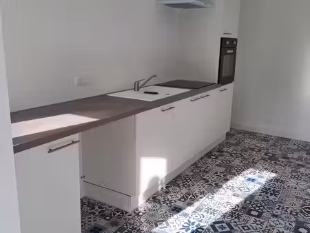 à louer – maison t3 de 70 m² – saint-étienne-du-bois (85670)