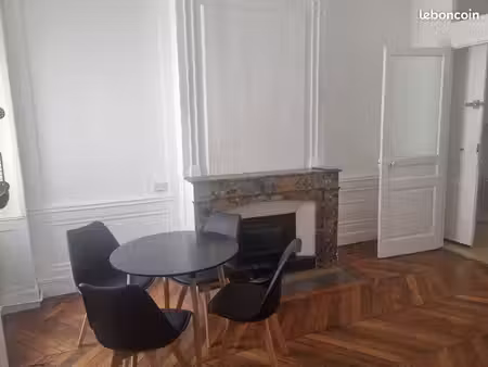 appartement 2 pièces 51 m² au 33 grande rue de vaise 69009 lyon ce t2 meublé d'environ 51 