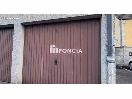 lock_up