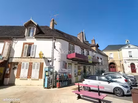 immeuble 10 pièces 360 m²