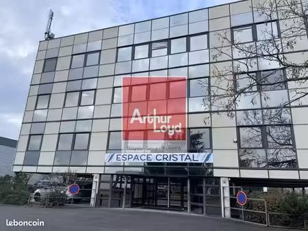 bureaux 68 m² sens