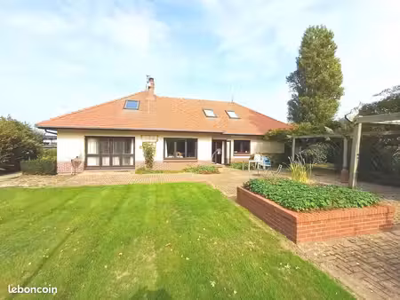 maison 8 pièces 207 m²