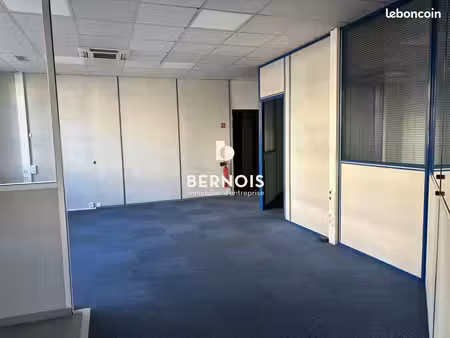 bureaux 117 m²