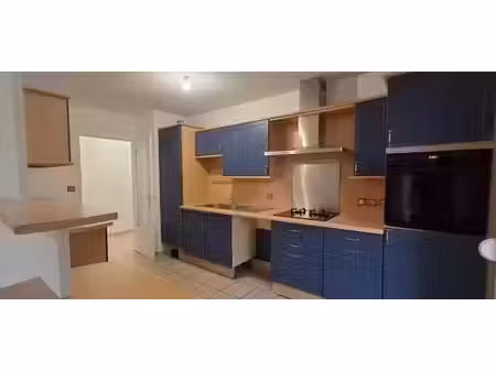 location appartement 4 pièces 90.15 m² à francheville (69340)  1 140 €
