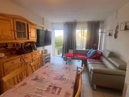 à vendre – appartement climatisé à 60 m de la mer  avec terrasse ☀️
