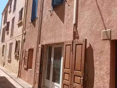 macinaggio charmant duplex au cœur du village  port et plage à pied – 195 000