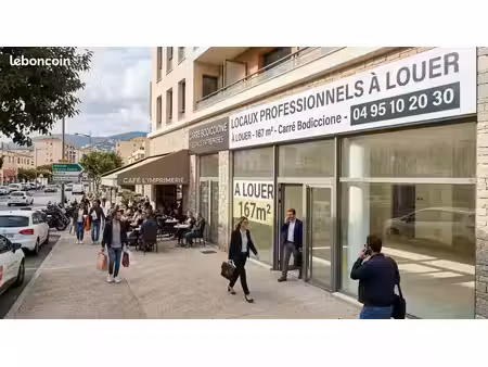 commerce professions libérales 167 m²