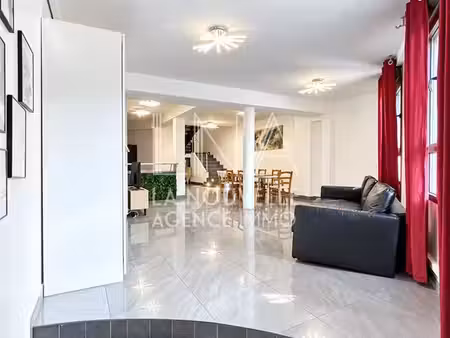 pavillon 6 pièces 158 m²