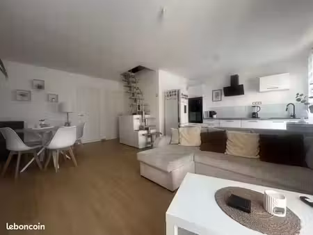maison 6 pièces 148 m²