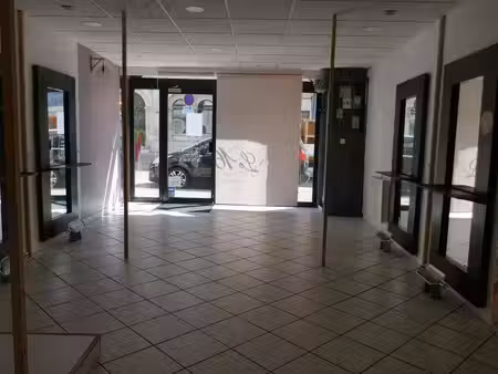 local commercial à louer