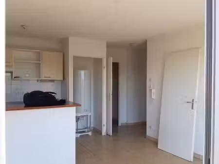 location appartement 2 pièces à coutras (33230)  455 €