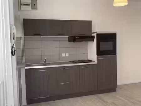location appartement 1 pièce 27.22 m² à vesoul (70000)  405 €