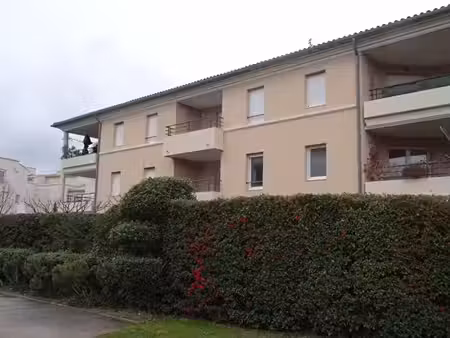 location meublée appartement 1 pièce 30.25 m² à les angles (30133)  517 €