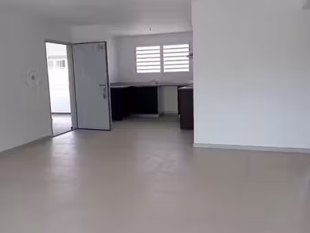 appartement 3 pièces 77 m²
