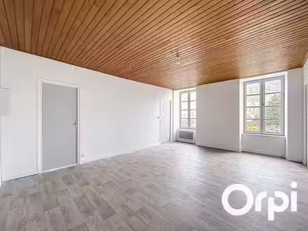 location appartement 3 pièces 70.9 m² à murat (15300)  560 €