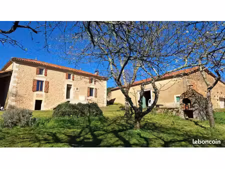 propriété 4 pièces 180 m²