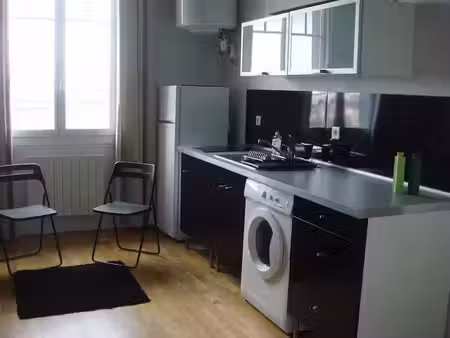 location appartement 1 pièce 21 m² à lyon 7ème (69007)  635 €