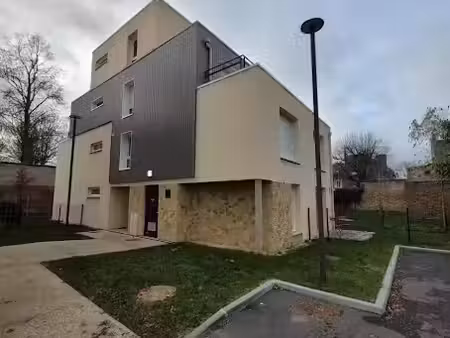 location appartement 2 pièces 46.5 m² à amiens (80000)  610 €