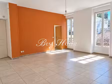 location appartement 3 pièces 58.9 m² à nimes (30000)  650 €