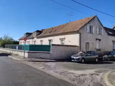 location appartement 3 pièces 69 m² à château-landon (77570)  715 €