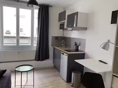 location meublée appartement 1 pièce 13.5 m² à le havre (76600)  450 €