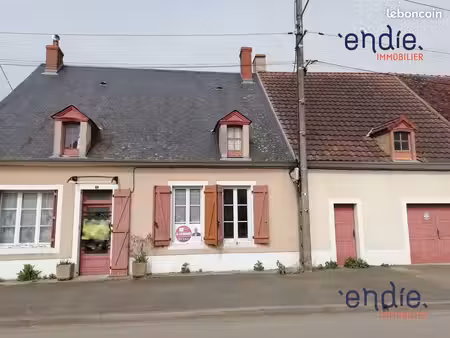maison 2 pièces 90 m²
