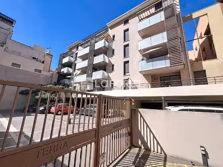 appartement 3pièces à vendre à port vendres de 60 m2 avec terrasse et place de parking
