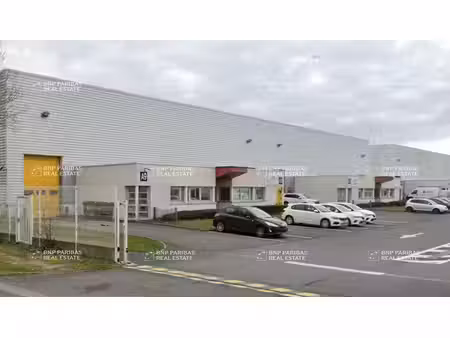 local d'activités à louer