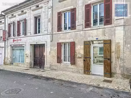 maison 13 pièces 326 m²