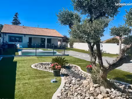 villa contemporaine neuve avec piscine - 2 min brie
