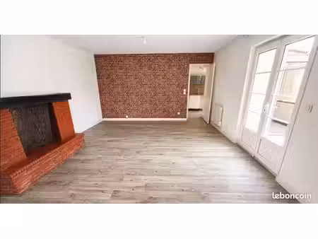 maison à vendre sainte soulle (proche la rochelle)