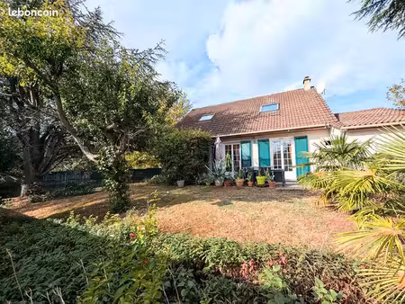 maison 7 pièces 115 m²