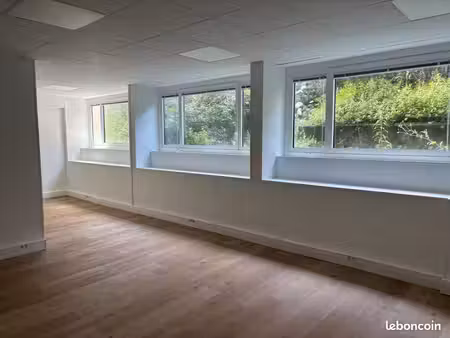 bureau 232 m²