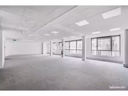 bureau 525 m²
