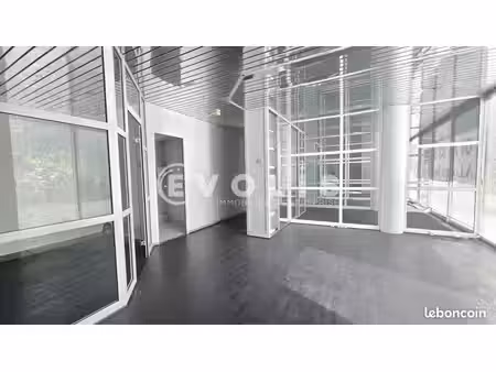 bureaux 220 m²