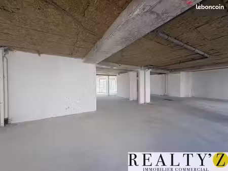 local commercial 1 284 m²