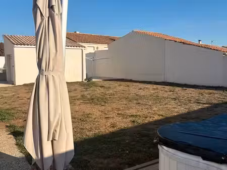 maison récente – 135 m² – 4 chambres – jardin avec jacuzzi