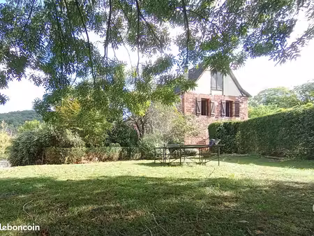 maison et gîte à vendre à collonges-la-rouge