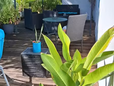 appartement 55m²  terrasse 25m². edf  eau  internet compris
