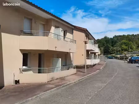 studio 25m2 proche iut avec parking