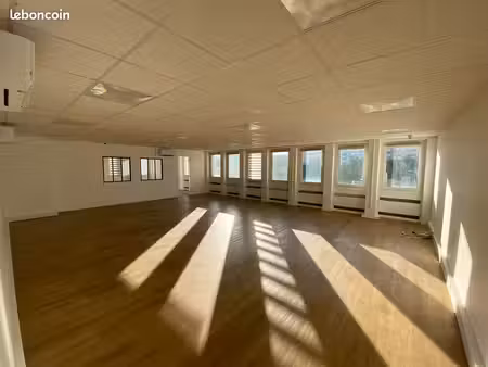 bureaux a louer - 96.50m² - métro créteil - l'échat sur la ligne 8 à 150 mètres