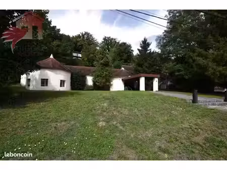 local 715 m² voujeaucourt