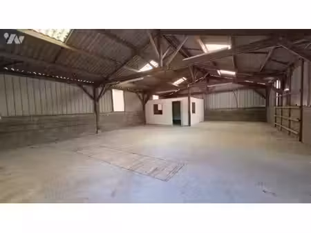 local commercial à louer