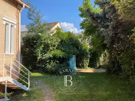 maison de luxe à vendre dans le quartier bac-bécon-flachat-gare