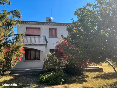 vente maison construite en 1974 sur terrain de 672 m2