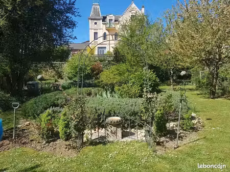 hôtel particulier 16 pièces 283 m²